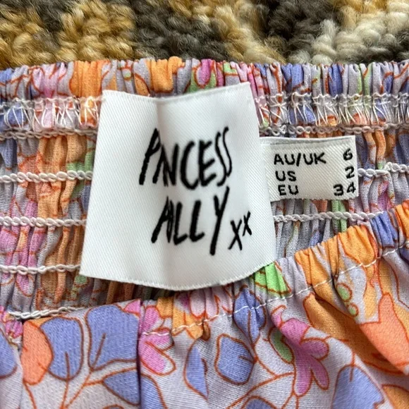 ❌SOLD❌Princess Polly: Nakita Mini Dress Purple Floral size 2 - Picture 4 of 4